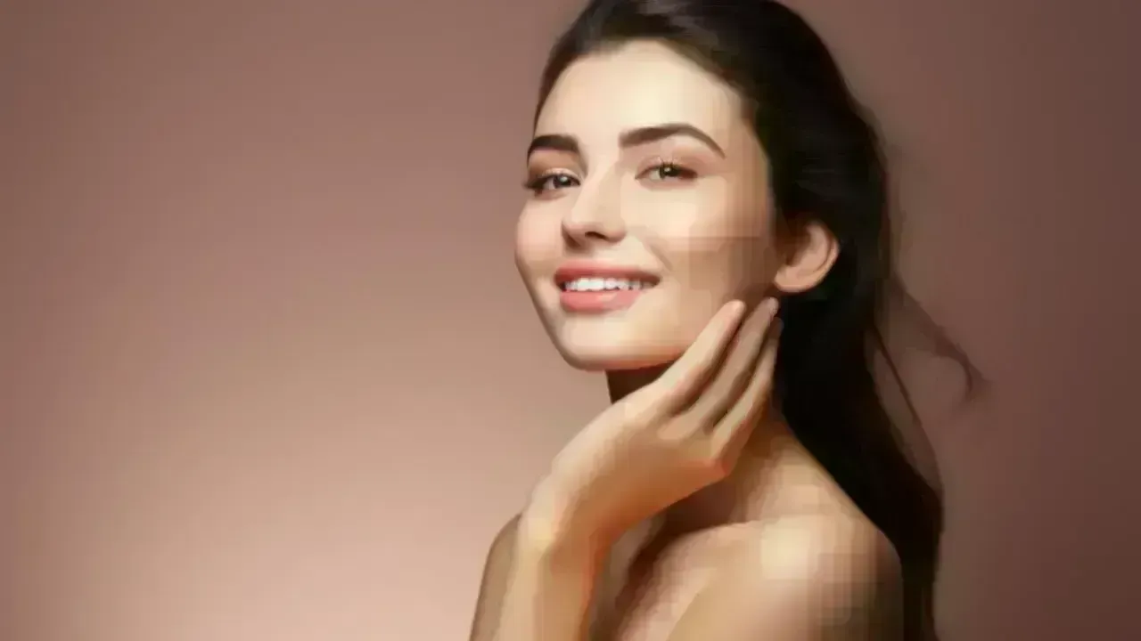 Unlock Your Radiance with This Simple AM–PM Skincare Ritual