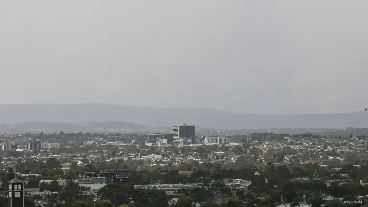 Intensifying Bushfires in Victoria: Three Individuals Unaccounted For