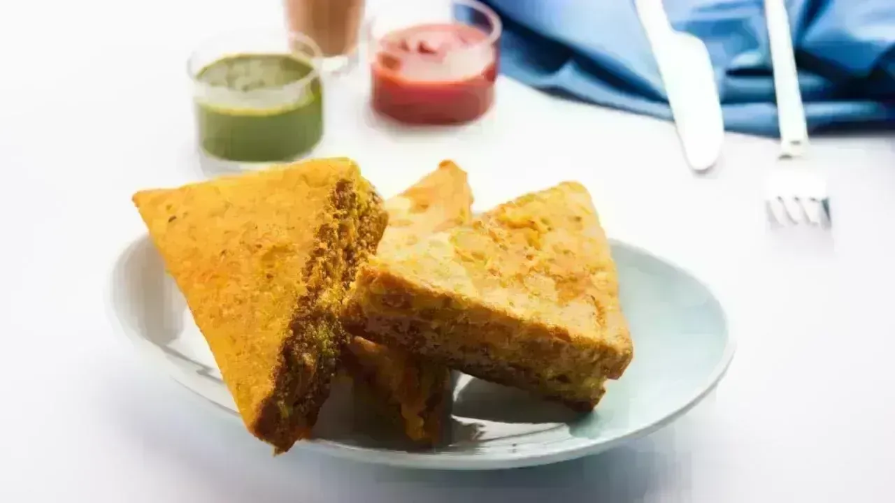 Nutritious Moong Dal Toast: A Quick and Healthy Breakfast Treat