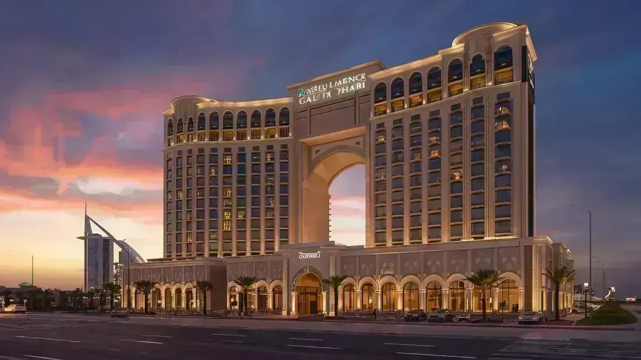 Maximize Your Weekend in Abu Dhabi: Essential Attractions and Hotel Tips