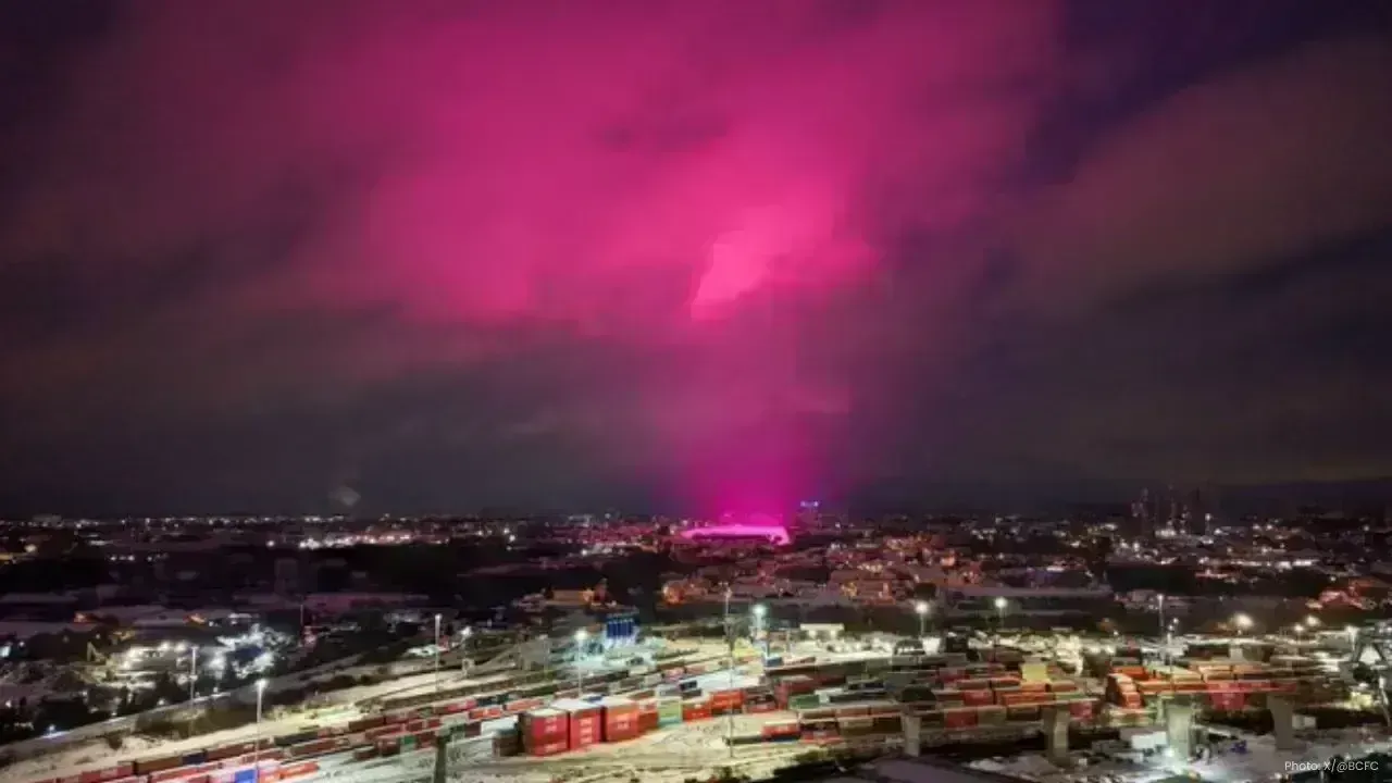 Unexpected Pink Sky Leaves Birmingham Residents in Awe