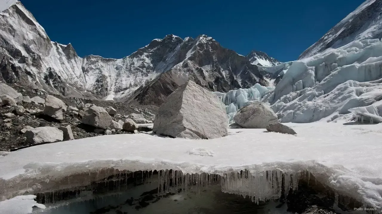 Himalayas Turn Rocky as Winter Snowfall Falls, Scientists Warn