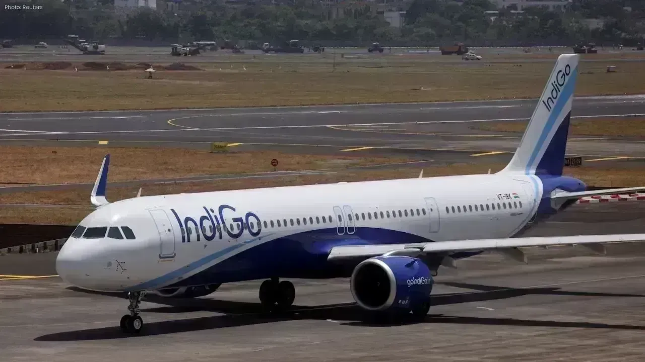 IndiGo Flight Escapes Iran Airspace Amid Sudden Closure Chaos