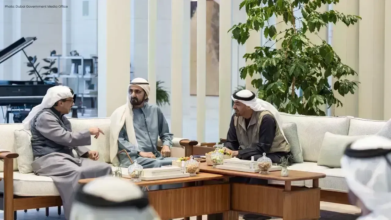 Sheikh Mohamed and Sheikh Mohammed Discuss UAE's Future