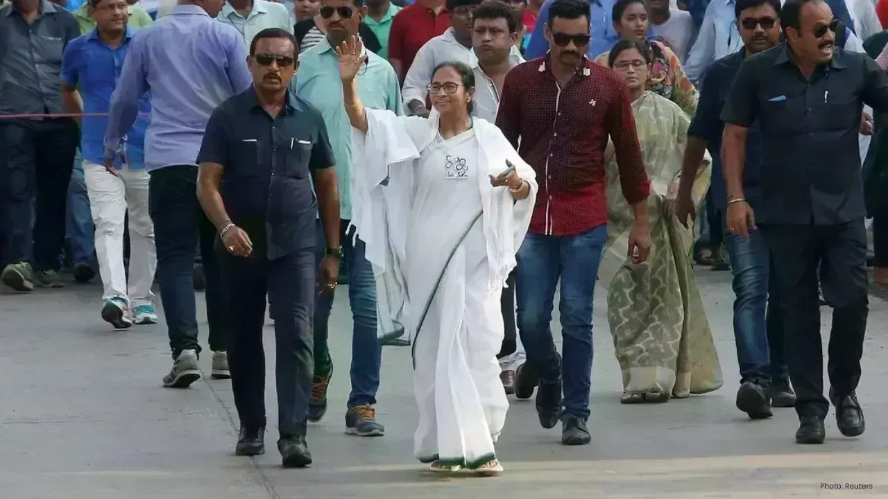 Mamata Banerjee Calls for SC Investigation Into Ajit Pawar's Plane Tragedy