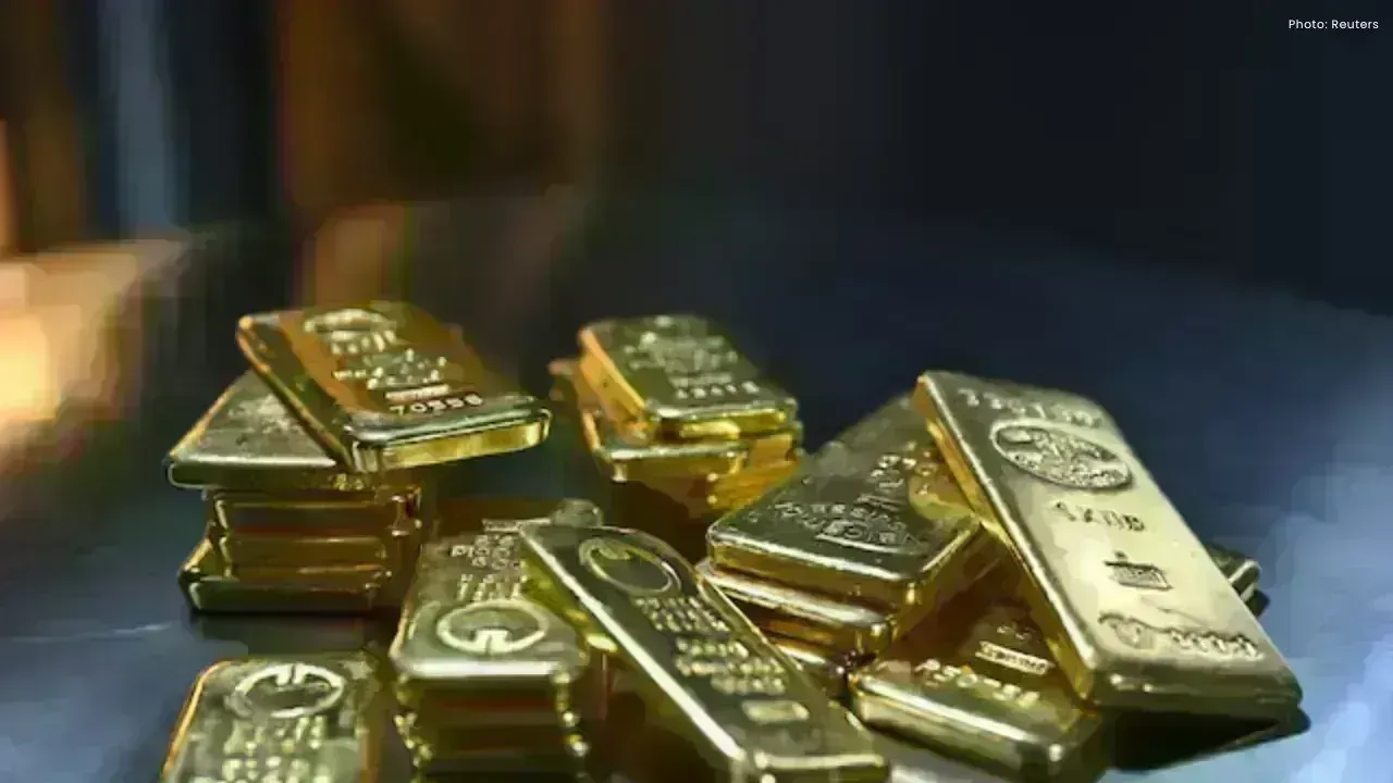 Gold Hits $5,600 as Investors Seek Safety; Silver Nears $120