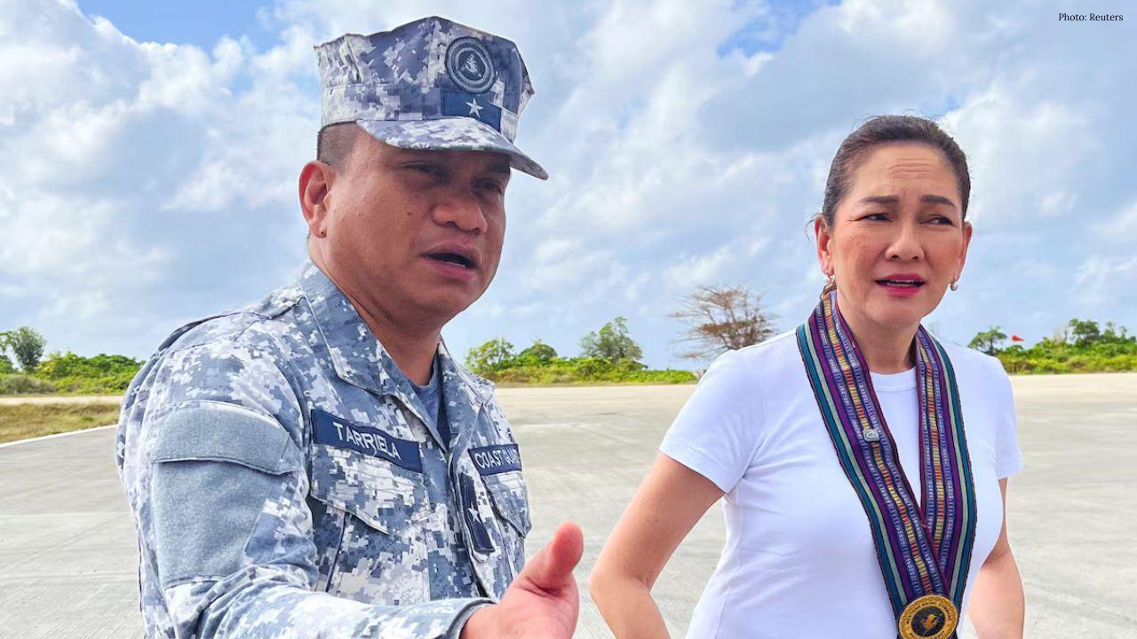 Philippine officials greeted with Chinese network alert in S. China Sea