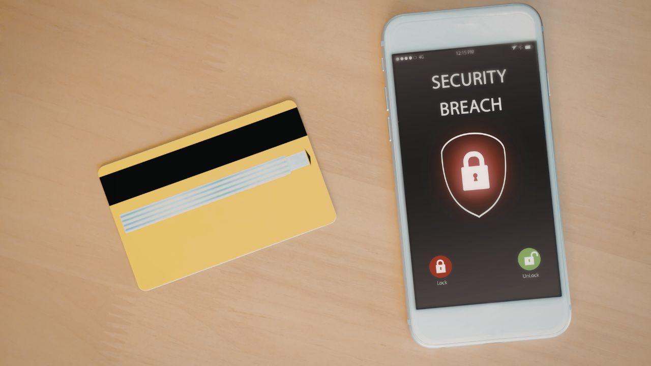 Russian man Thai woman arrested in Chon Buri over call-centre scam