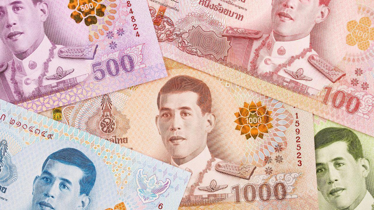 Thai Baht Falls as Dollar Gains on War Tensions