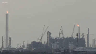 Qatar Warns Gulf Energy Exports May Halt Amid US-Iran War