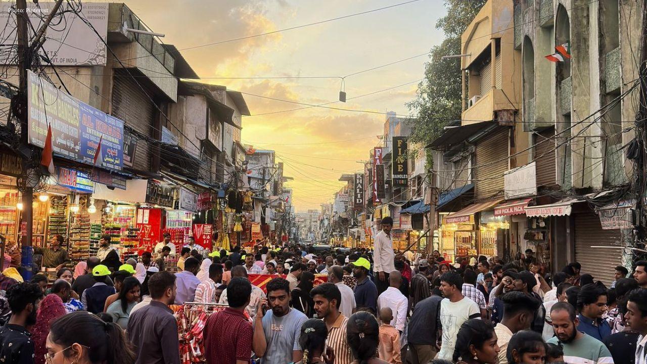 Two Injured in KLCC Photographer Clash