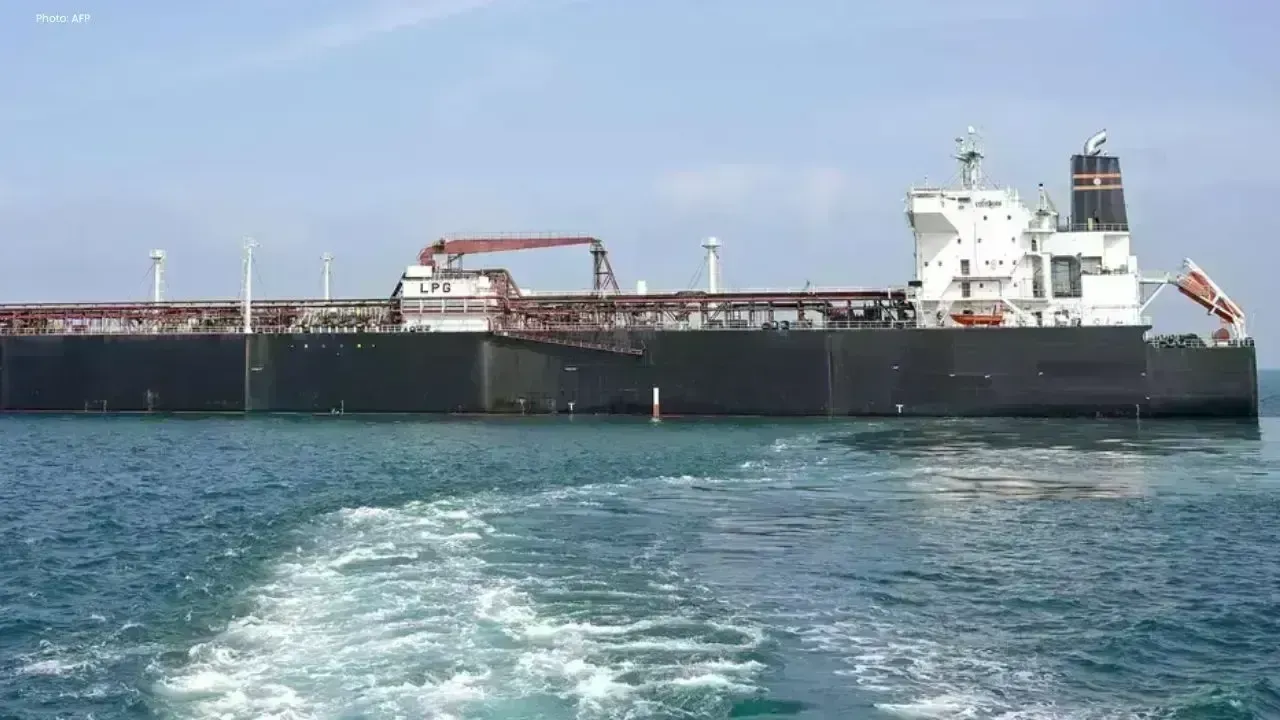 Iran Oil Tanker Diverts from India to China