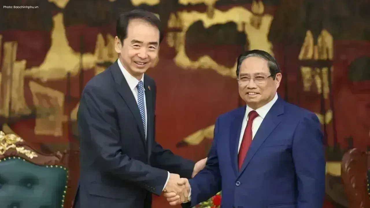 Vietnam PM Meets Chinese Ambassador in Hanoi