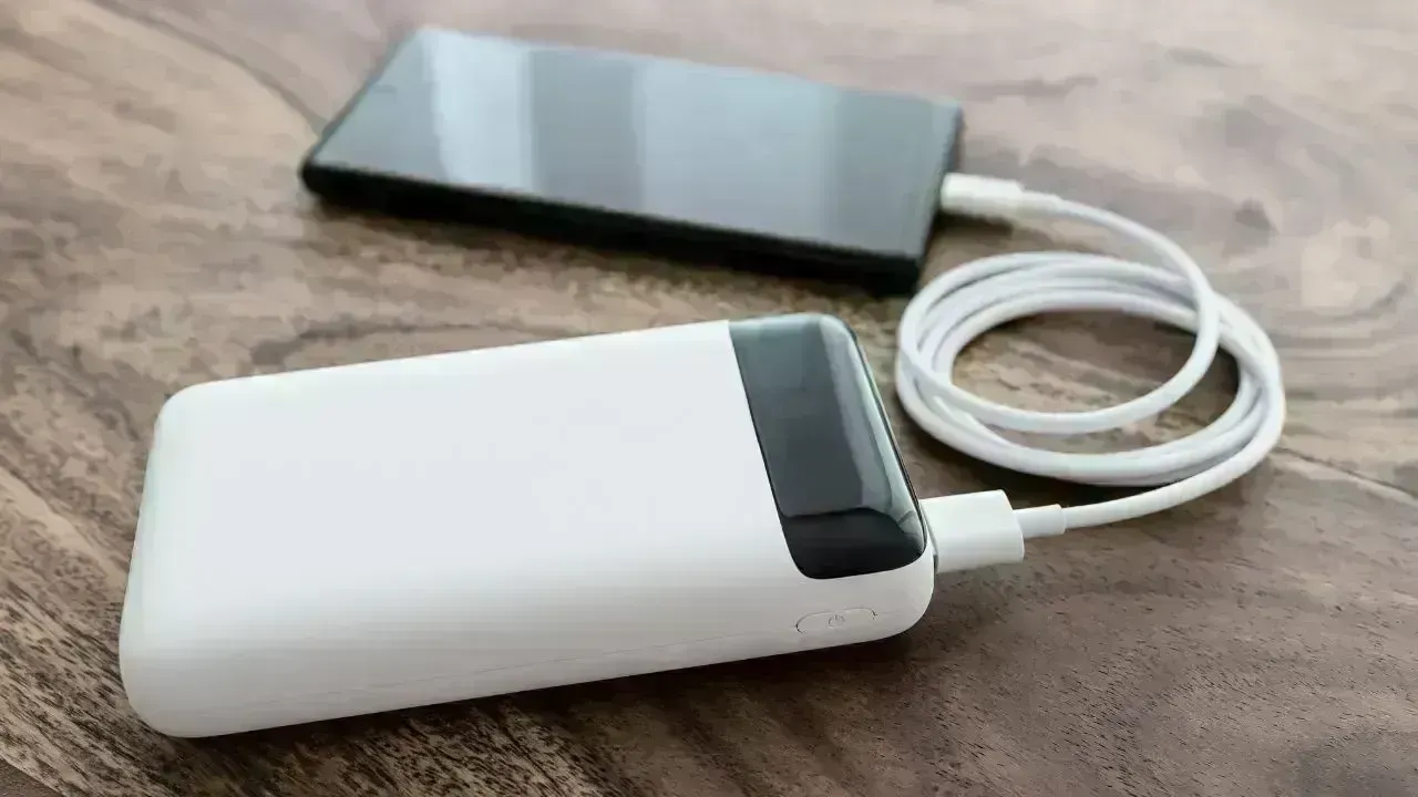 Singapore Limits Power Banks on Flights