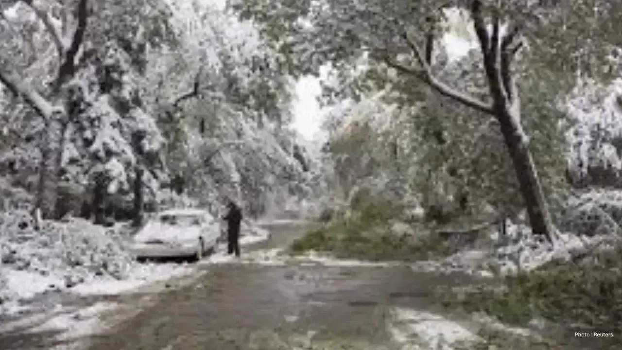 Late-Season Alberta Clipper Set to Affect Manitoba with Snow