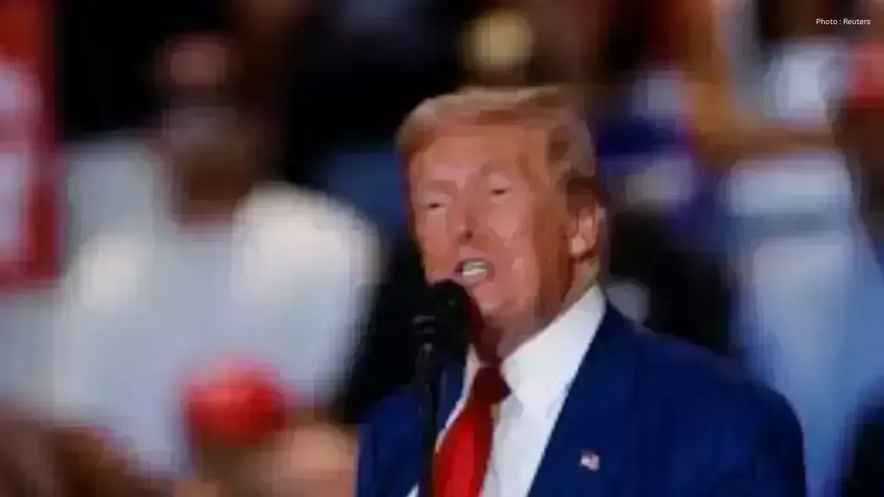 Trump's Leadership During Major Rescue Operation Faces Criticism from Opponents