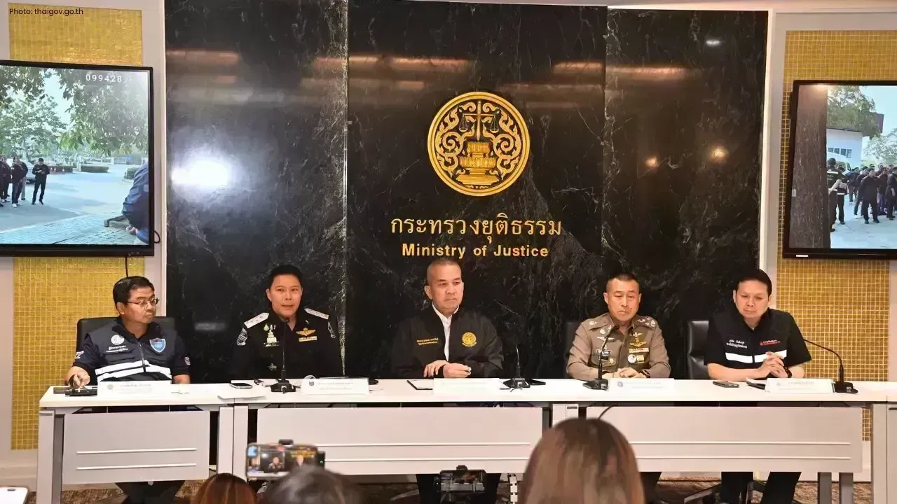 Justice Minister Briefs Oil Depot Probe Cases