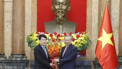 Vietnam President Duties Handover Ceremony Held
