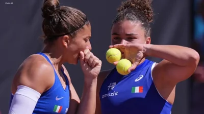 Italy Reaches BJK Cup Finals, US Eliminated