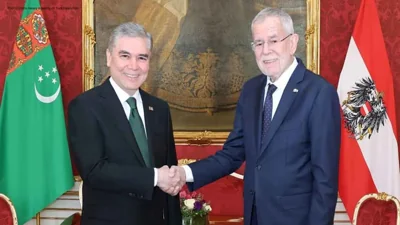 Turkmen Leader Meets Austrian President in Vienna
