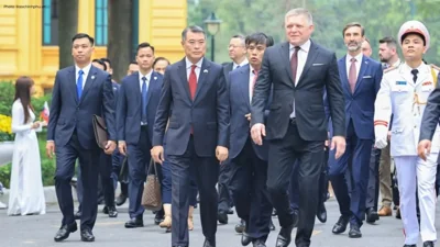 Vietnam Welcomes Slovak PM for Official Visit