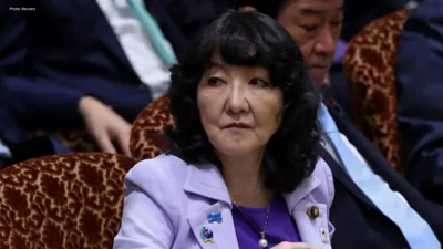 Japan Warns Minister Over BOJ Policy Remarks