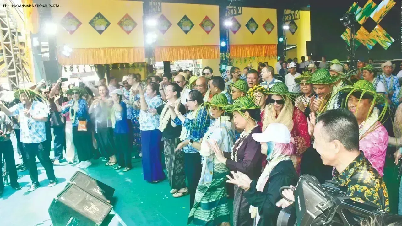 Diplomats Join Yangon Thingyan Celebrations