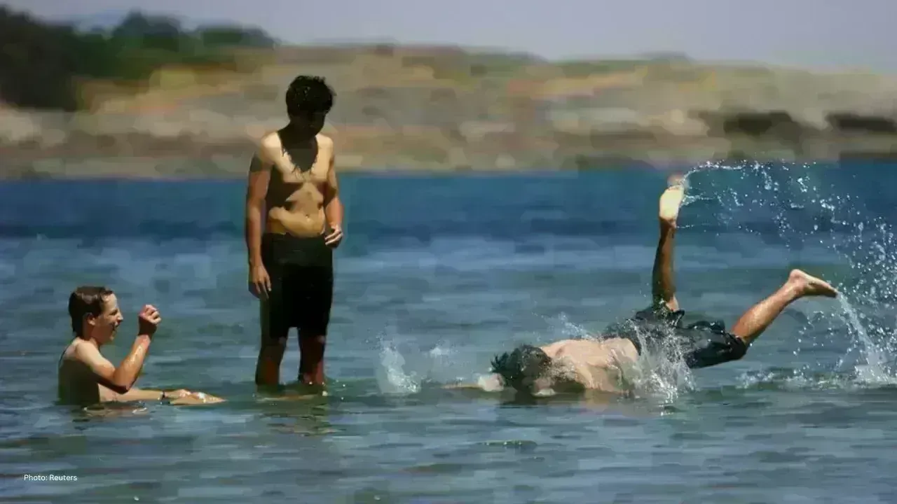 Warmer Summer Ahead for Canada, with One Cooler Spot