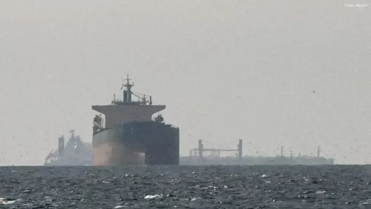 Concerns Rise in Gulf Over US-Iran Dialogue's Impact on Hormuz Control
