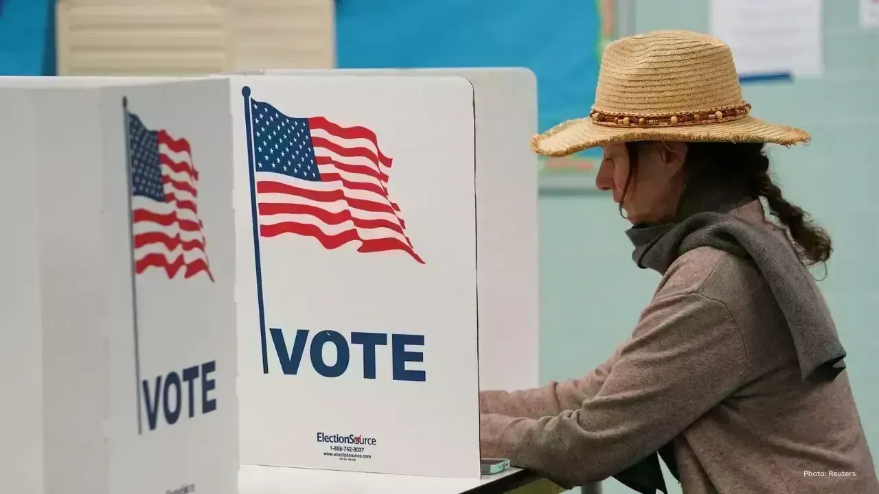 Virginia's Redistricting Vote Favors Democrats Ahead of Midterms