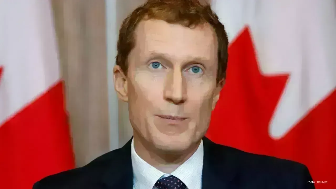 Backlash Over Immigration Minister's Influencer Interview