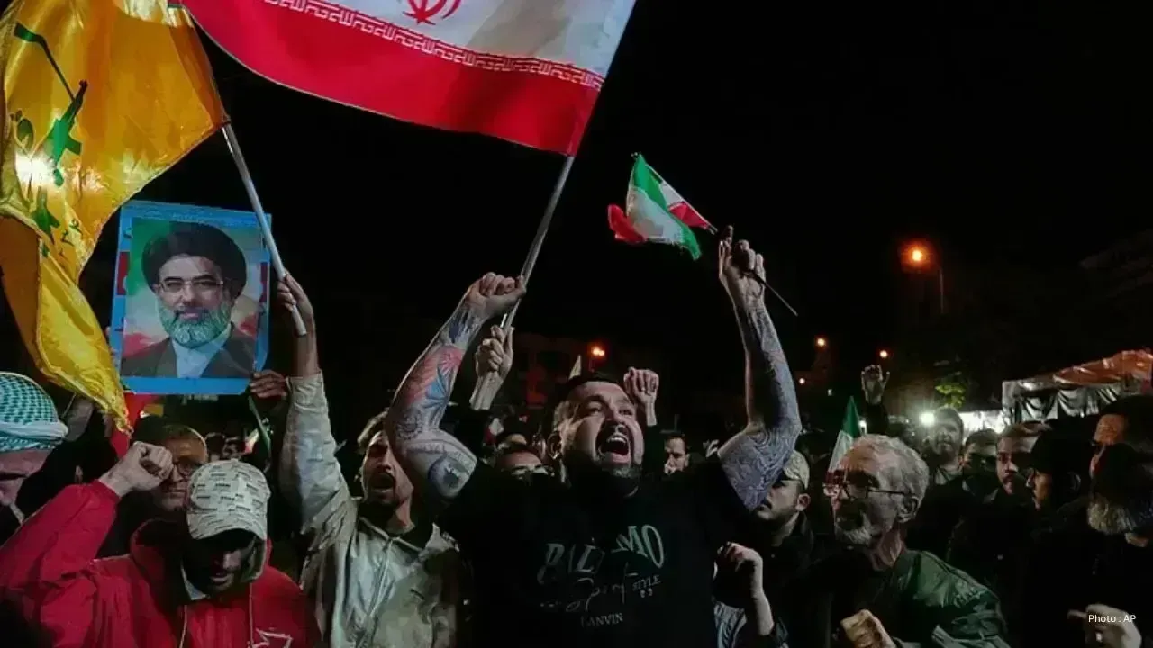 Trump Hints at Possible Iran Negotiations in 72 Hours