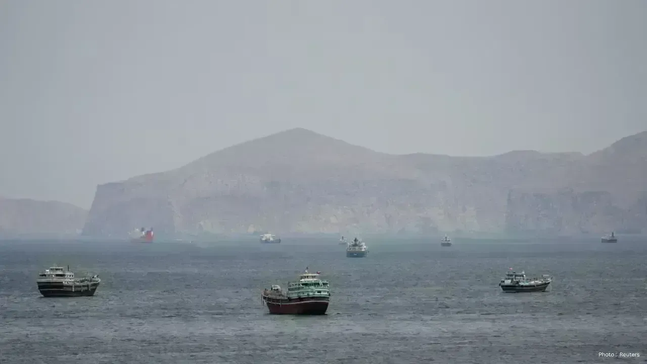 Iran Strengthens Control Over Hormuz Following US Attack Pause