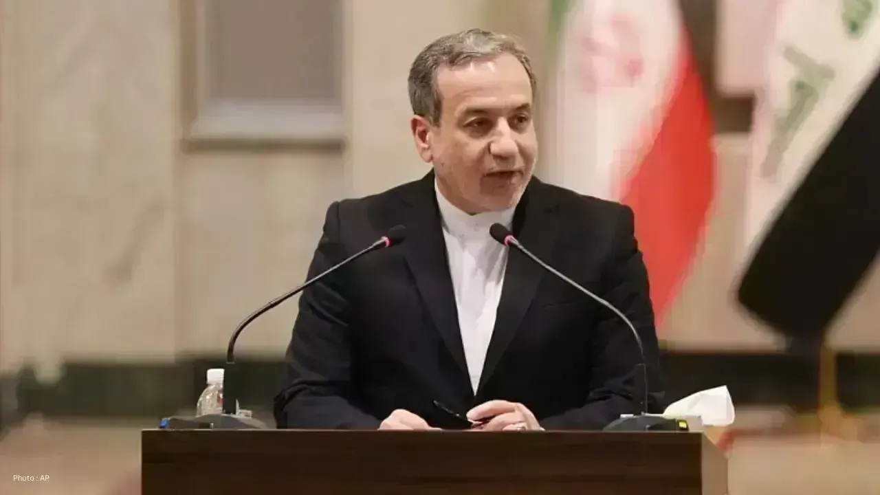 Iran's Foreign Minister Heads to Russia Following Pakistan Engagements