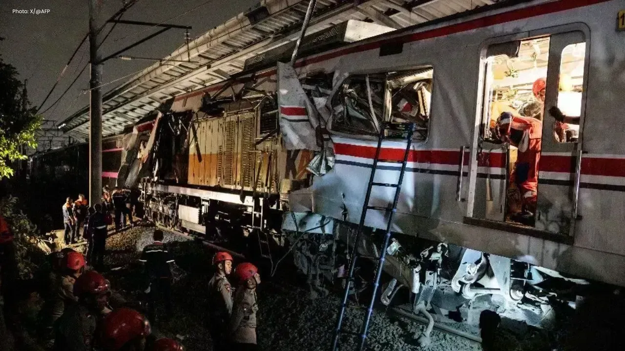 Indonesia Train Crash Kills 14, Injures Many