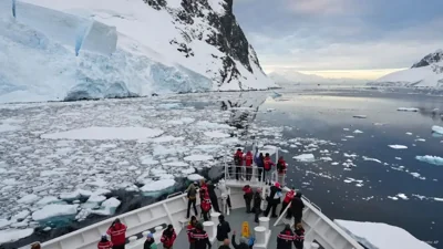 Surge in Antarctic Tourism Triggers Health and Environmental Warnings