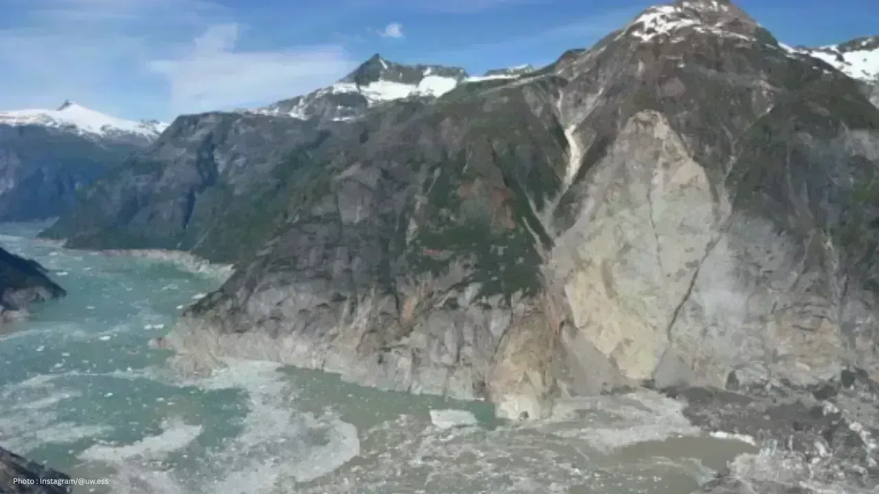 Massive Tsunami Triggered by Alaska Mountain Collapse Captured by Satellites