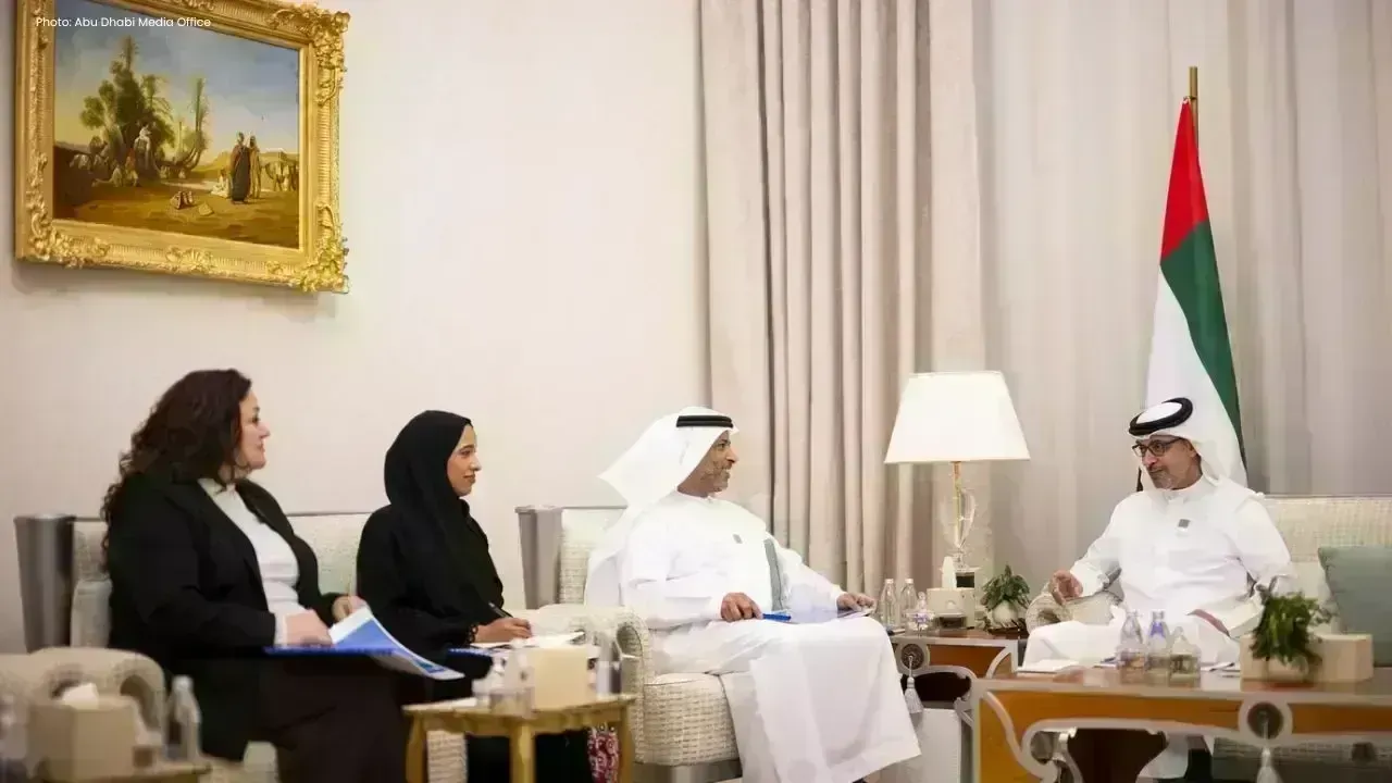 Sheikh Hazza Reviews Innovations at Khalifa University