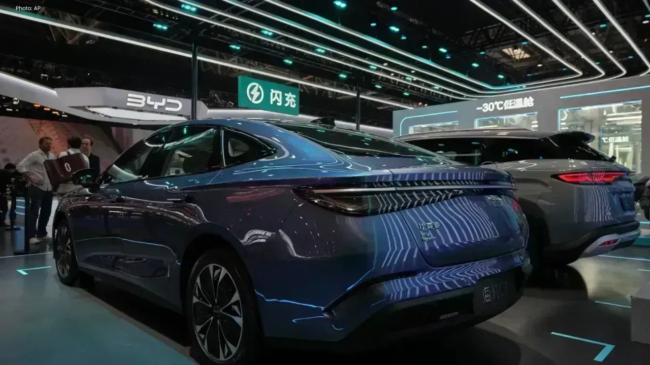 China Car Exports Jump as Local Sales Drop