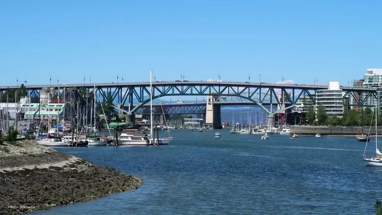 Major Incident Closes Granville Street Bridge in Vancouver