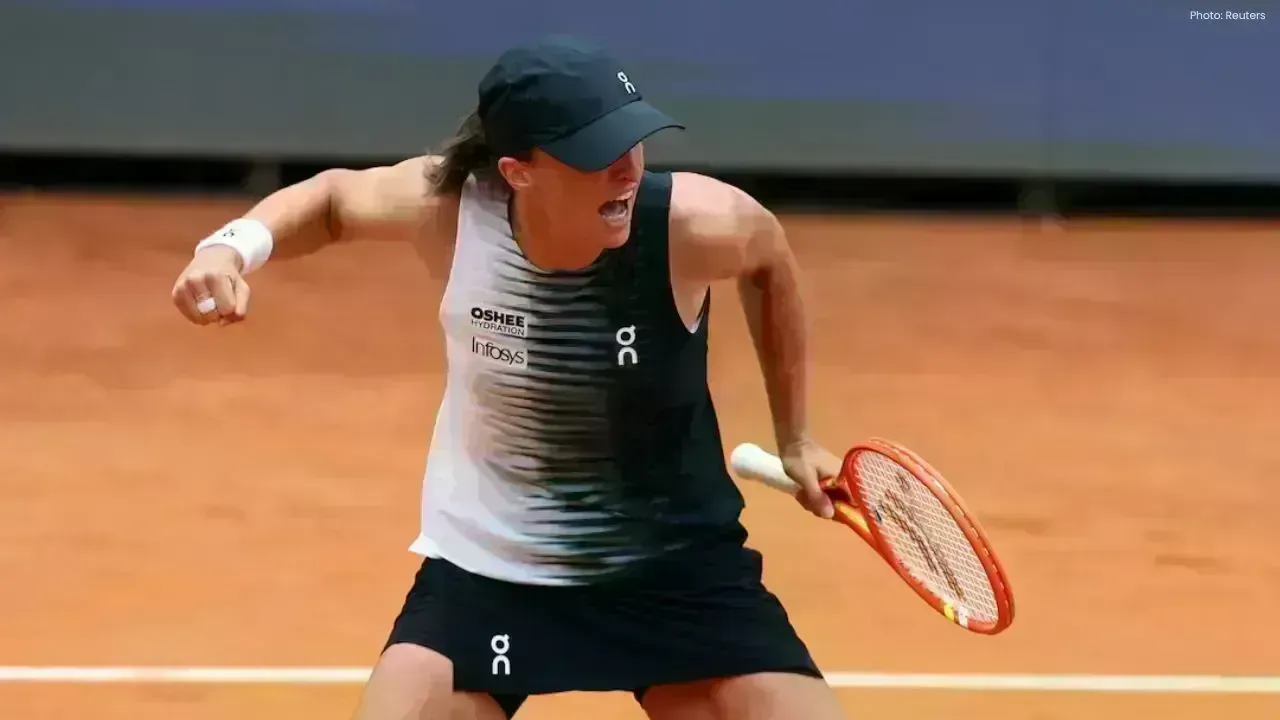Iga Swiatek Overcomes Jessica Pegula to Secure Italian Open Semi-Final Spot