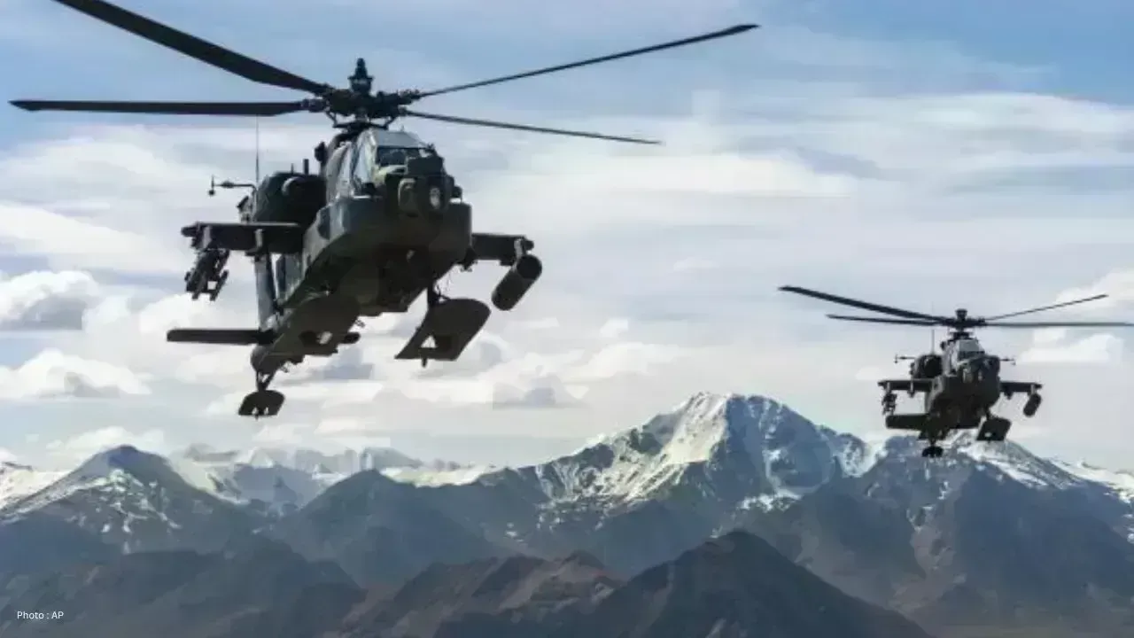 US Approves Support Packages for India's Apache Helicopters and M777A2 Howitzers