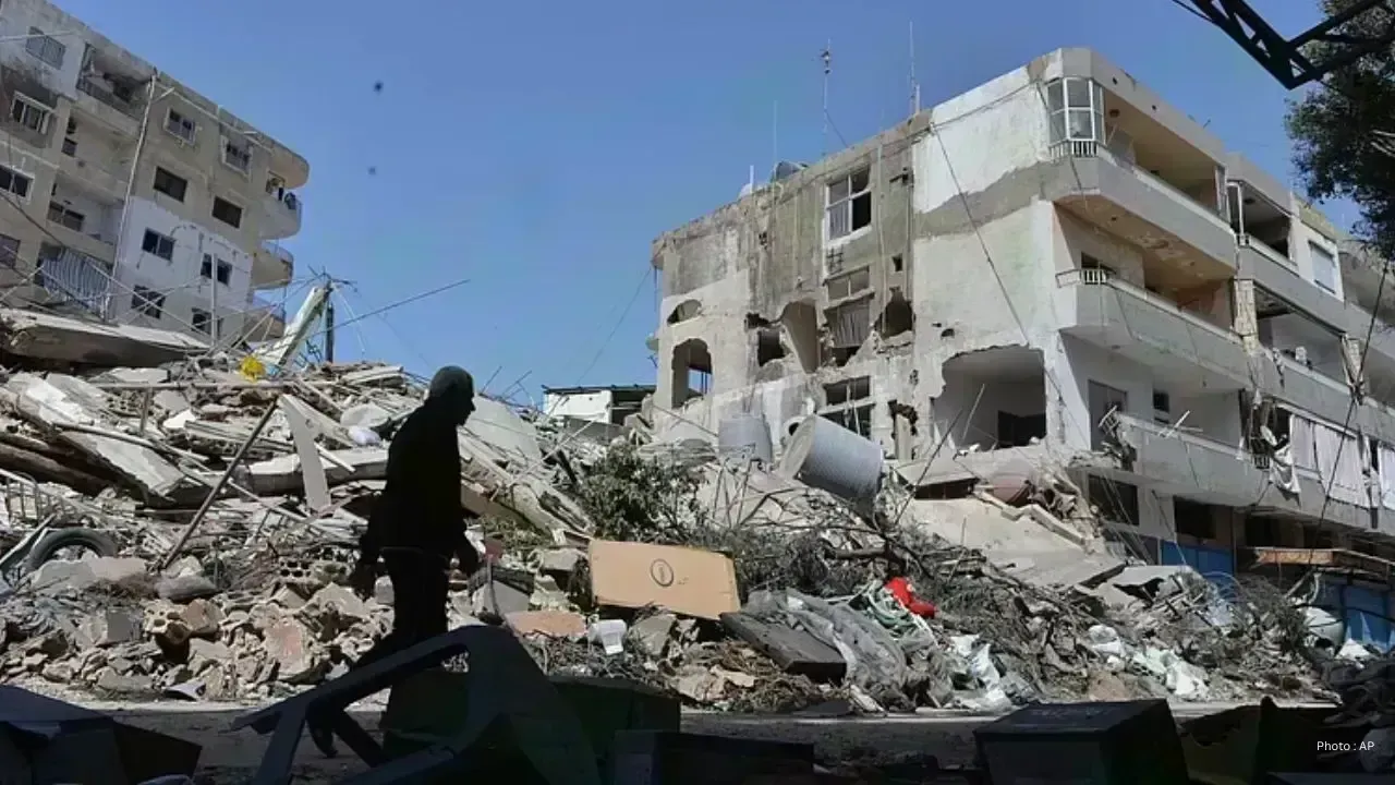 Deadly Israeli Airstrikes Hit Southern Lebanon, Claiming 19 Lives