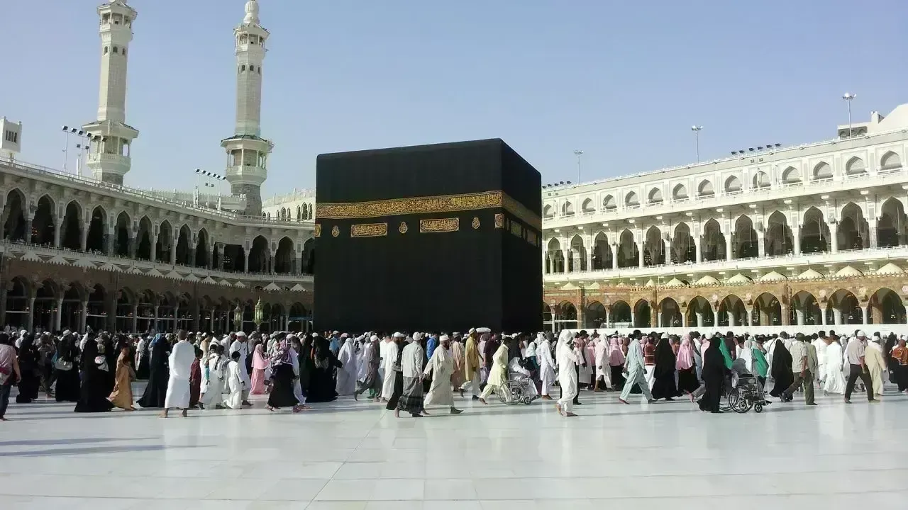 Four Indonesians Held Over Illegal Haj Ads