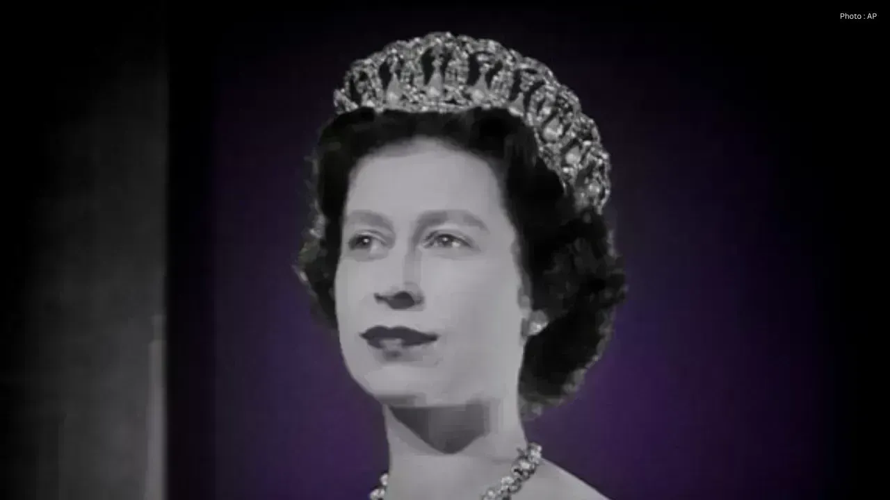Queen Elizabeth II’s Iconic Zardozi Gown Shines at UK Exhibition