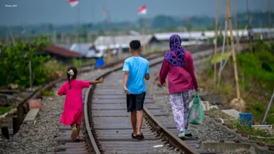 Indonesia Closes 172 Illegal Rail Crossings