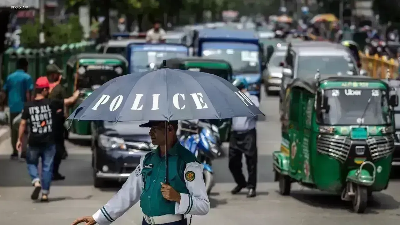 Dhaka Deploys AI To Fight Traffic Chaos