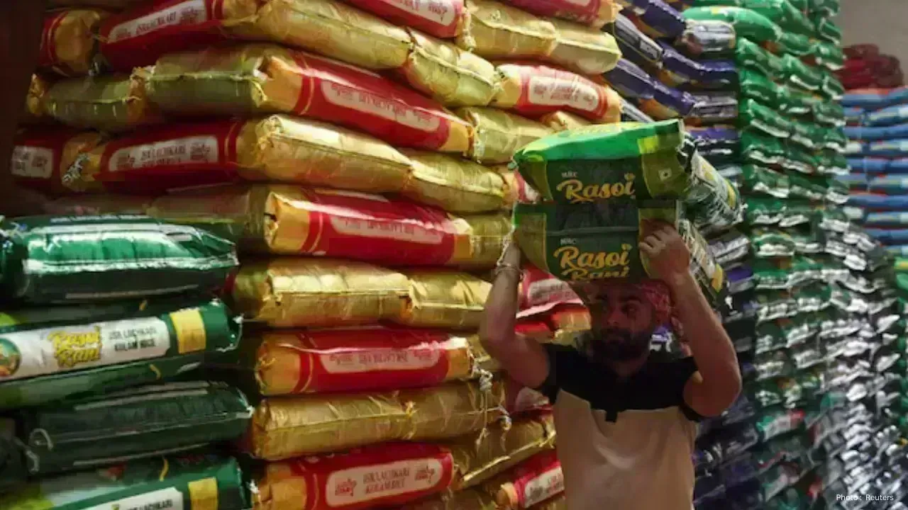 Indian Rice Exports Face Challenges Amidst Gulf Shipping Issues