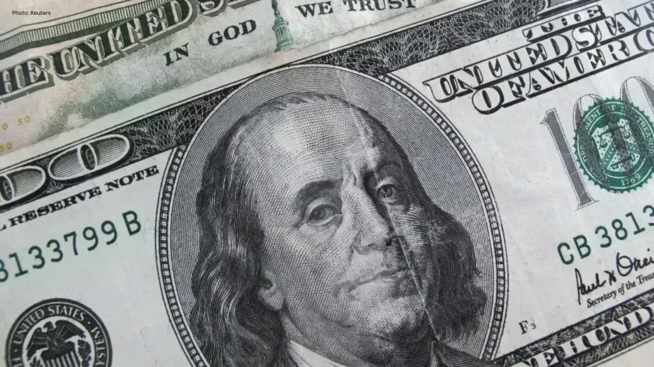 Dollar Slips as US-Iran Ceasefire Eases Fears