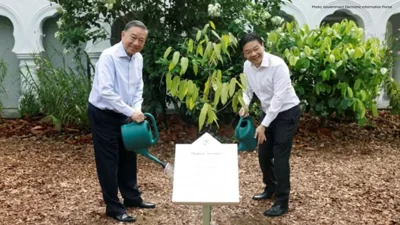 To Lam Joins Tree Planting in Singapore Garden